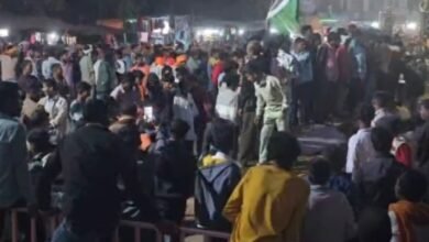 CG NEWS: किसानों का शांतिपूर्ण प्रदर्शन अचानक हुआ उग्र,हाईवे जाम – बस में तोड़फोड़, पुलिस लाठीचार्ज, उपद्रवियों ने बैरिकेड तोड़े