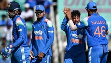 भारत का वेस्टइंडीज पर धमाकेदार वार, 8 विकेट से जीता पहला वनडे; गिल-कोहली ने मचाई धूम