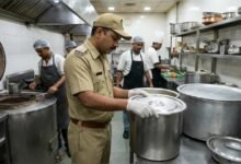 कहीं आप भी तो नहीं जाते इन रेस्टोरेंट्स में? किचन में चूहे-कॉकरोच और एक्सपायर्ड सामान, 73 लाइसेंस सस्पेंड